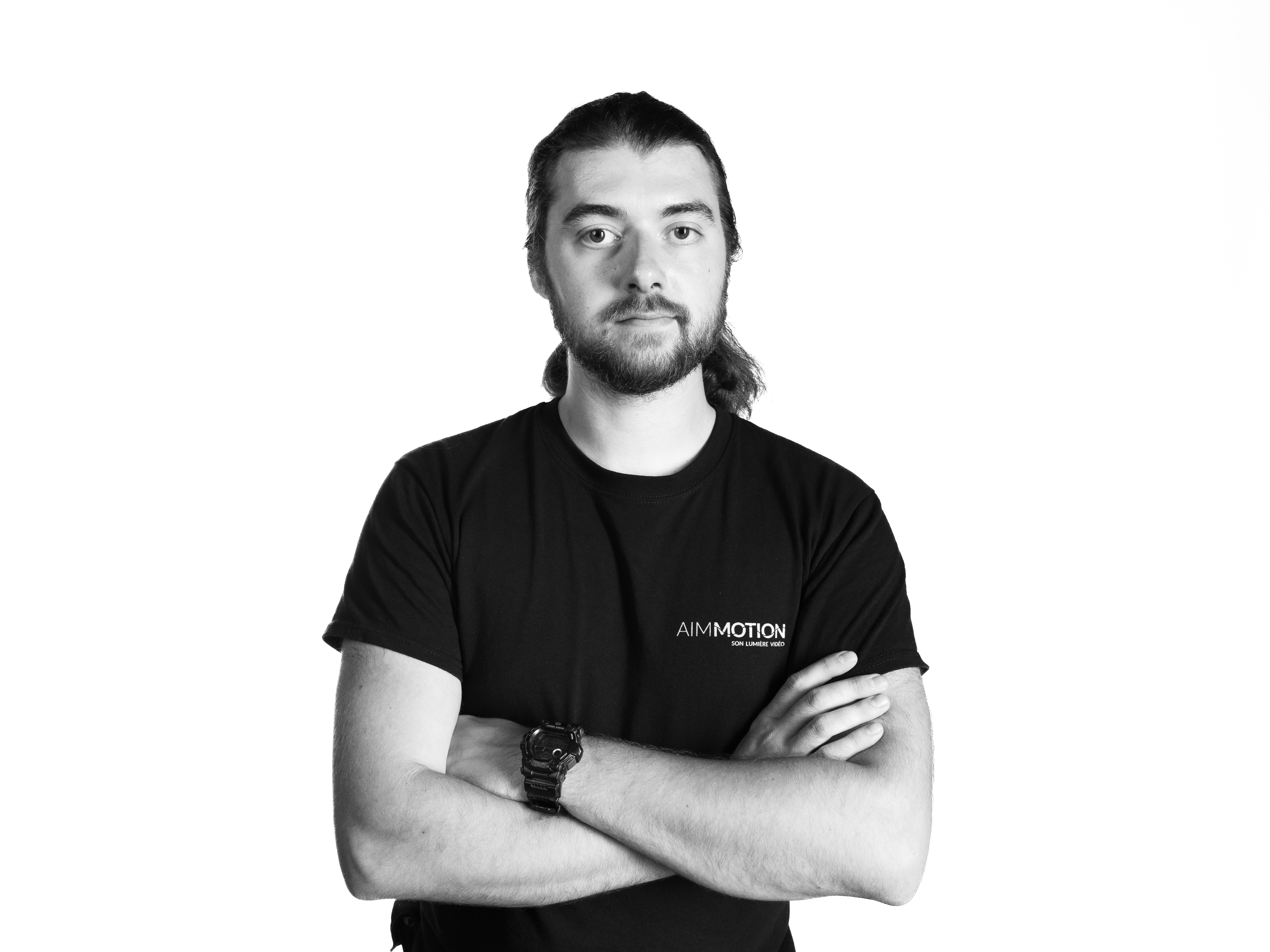 5 STUDIO PAULEON AIM MOTION 7400